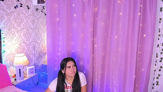 Luna_Sommer's cam snapshot