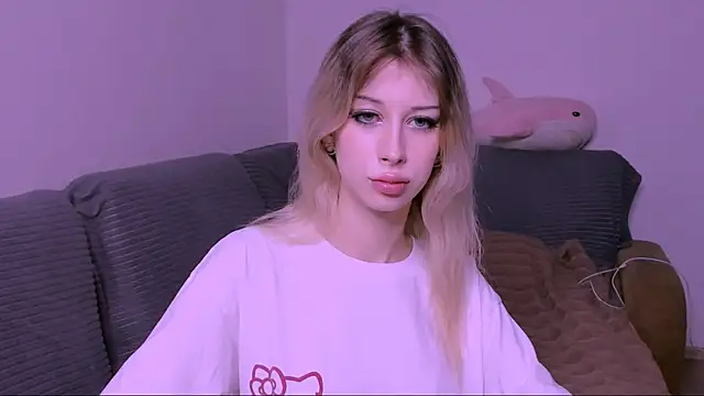 Lori_lolii's cam snapshot