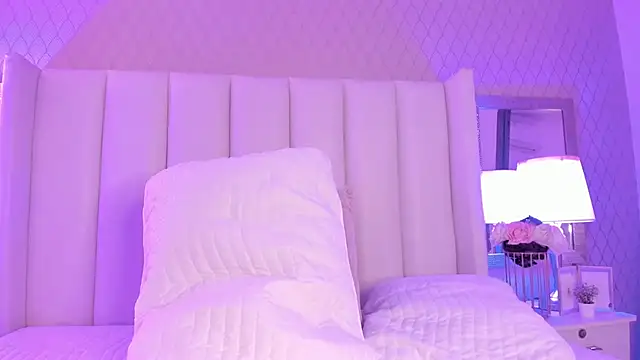 SophiaSmiiths_'s cam snapshot