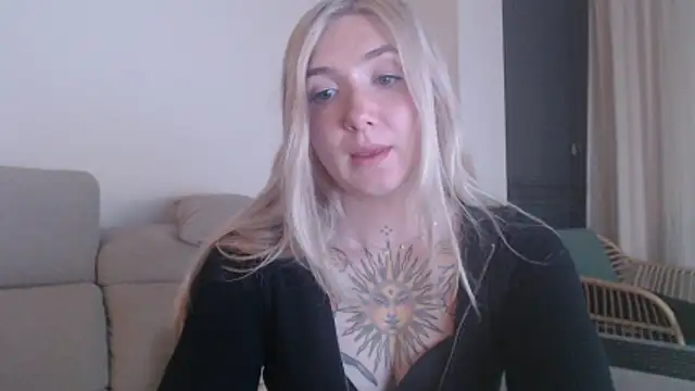 tattoobbgirl's cam snapshot