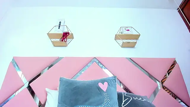 nahomygrey_'s cam snapshot