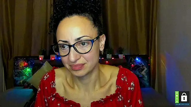 Arianasweety23's cam snapshot