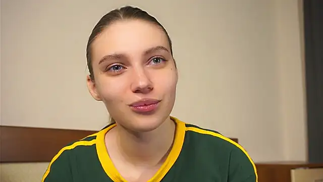 RoslynArcuo's cam snapshot