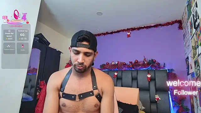 ashtoncooperr's cam snapshot