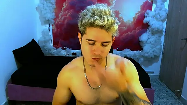 AlexPiersss's cam snapshot