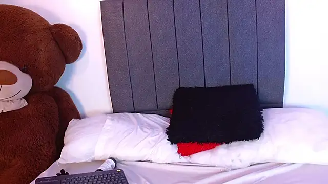 Emadelacroix's cam snapshot