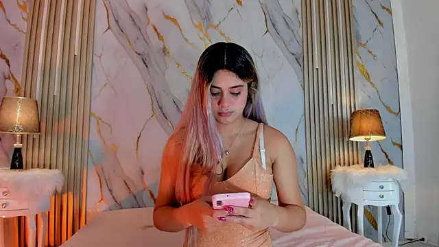 sharon_greey's cam snapshot