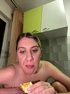 MissGinax's cam snapshot