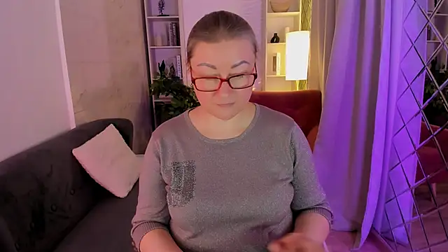 AlexandraKind's cam snapshot