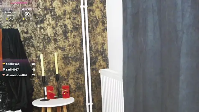 LittleCurlyGirl's cam snapshot