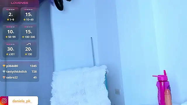 roxy_pk_'s cam snapshot