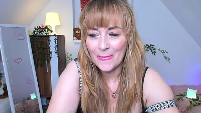 naughtymilane's cam snapshot