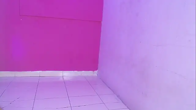 kiity_horny_'s cam snapshot