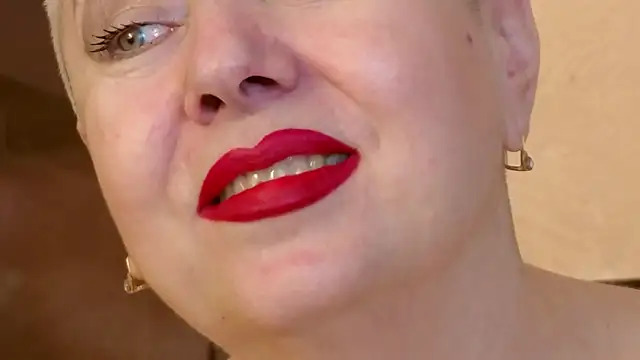 LadyPosh's cam snapshot