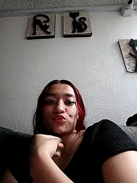 charlotte_bluee's cam snapshot