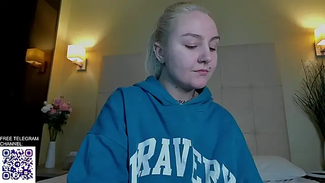 Debbie_Taylor's cam snapshot