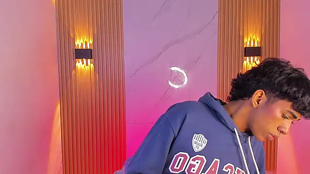 Ethan_thouse's cam snapshot