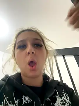 hotamanda01 live sex cam