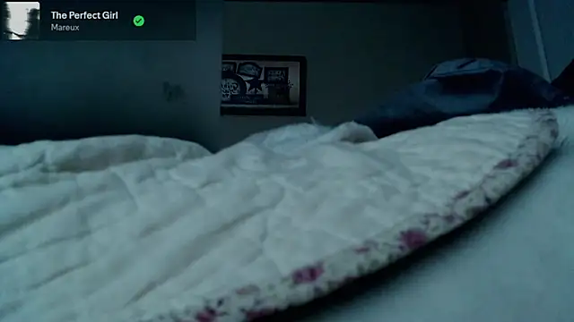 Snarfle82 live sex cam