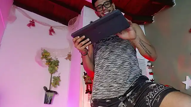 Colby_brown03's cam snapshot