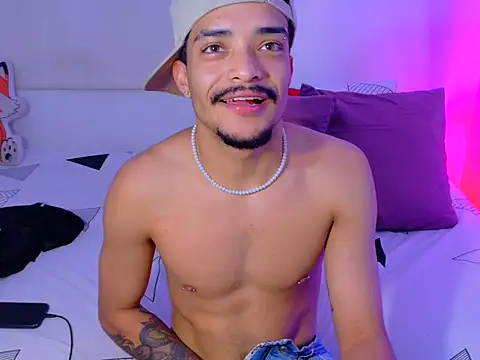 eross_chipre_'s cam snapshot