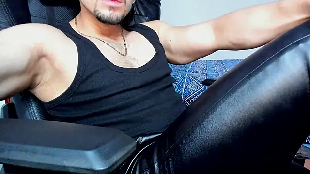 Tommy_Bred's cam snapshot