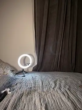 Ella_Charm live sex cam