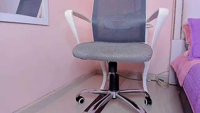 KIMAPRIL's cam snapshot