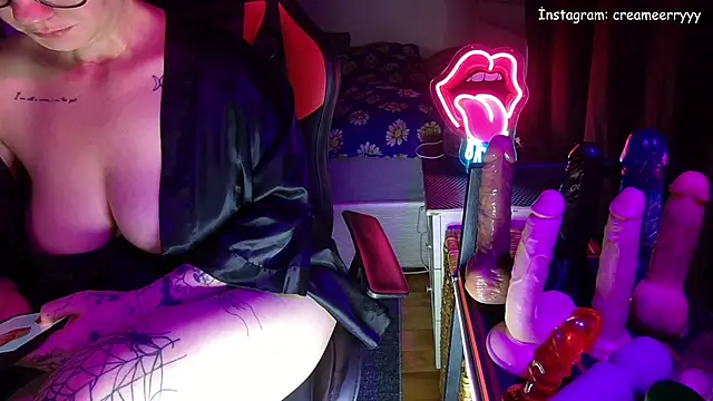 creameerryy's cam snapshot