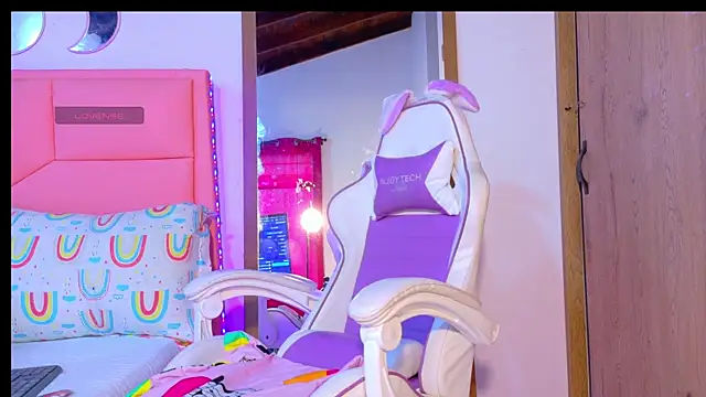 BabyDollvibes's cam snapshot