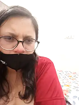 Mahira_sharma01's cam snapshot