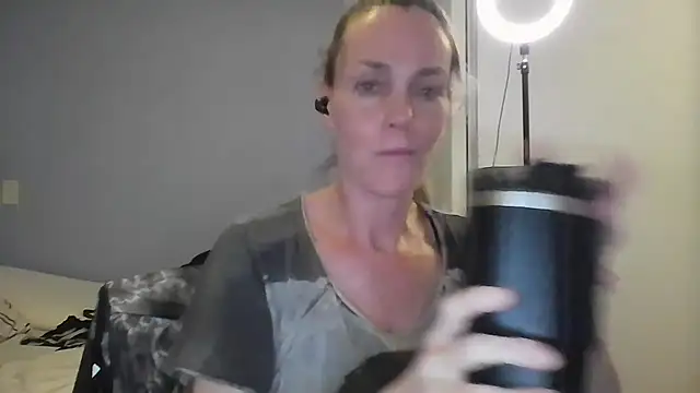 Annylove1's cam snapshot