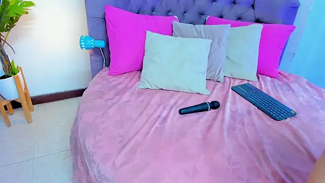 Gretta_Queen's cam snapshot