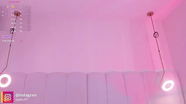 _huge_boobs_ebony's cam snapshot