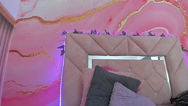 Taylor__cooper's cam snapshot