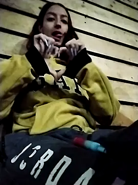 Molly-_-'s cam snapshot