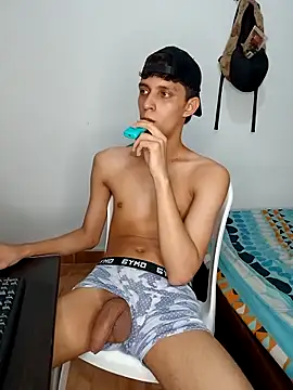 Alayn_sexy_ayes's cam snapshot