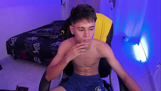 Aron_Boyy's cam snapshot