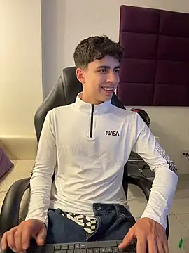 AdrianRinaldi's cam snapshot