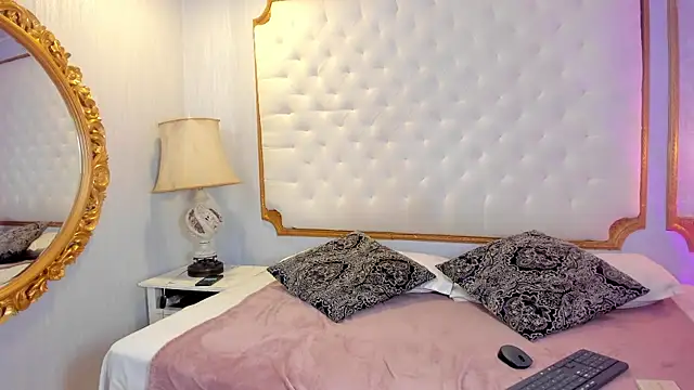 Nahomi_key_'s cam snapshot