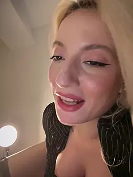 Ella_Charm live sex cam