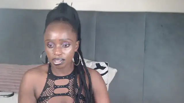 Jah-Queen's cam snapshot