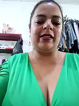 Mia-Glow's cam snapshot