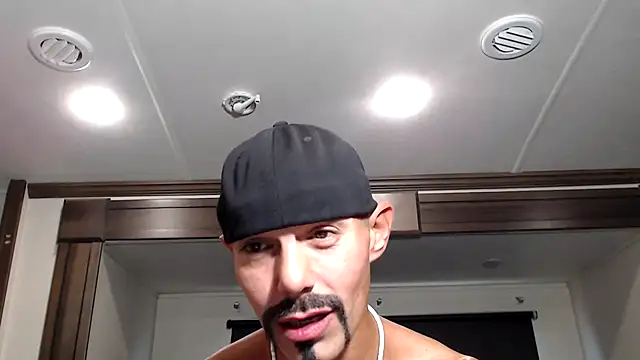 ThickD2C's cam snapshot