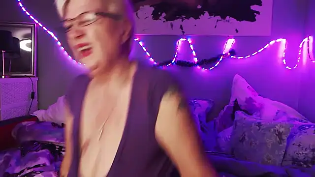 LaylaMilf's cam snapshot