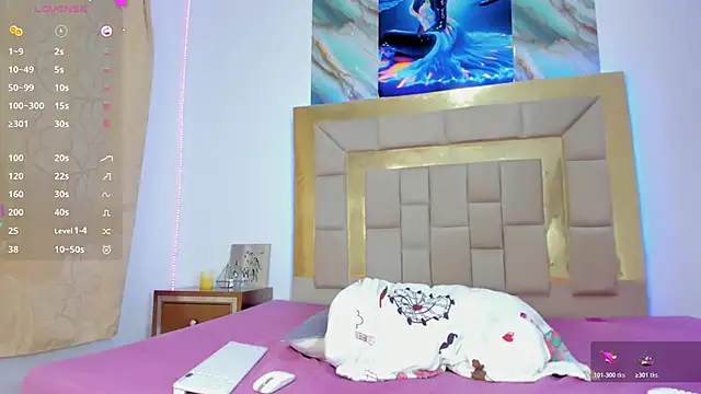 NaughtySasha's cam snapshot