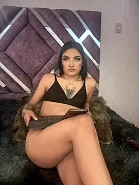 CleoNoirPink_'s cam snapshot