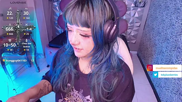 toky_doll's cam snapshot