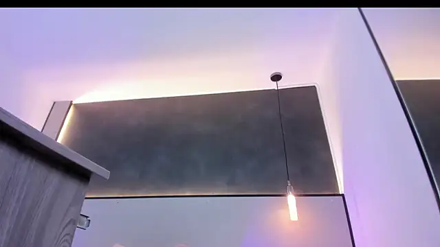 coral_rosse_'s cam snapshot