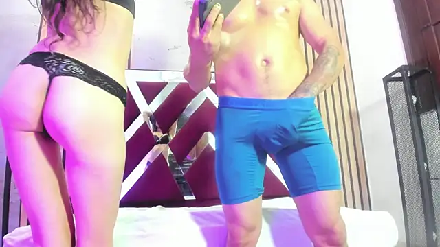 MonaPeyton's cam snapshot